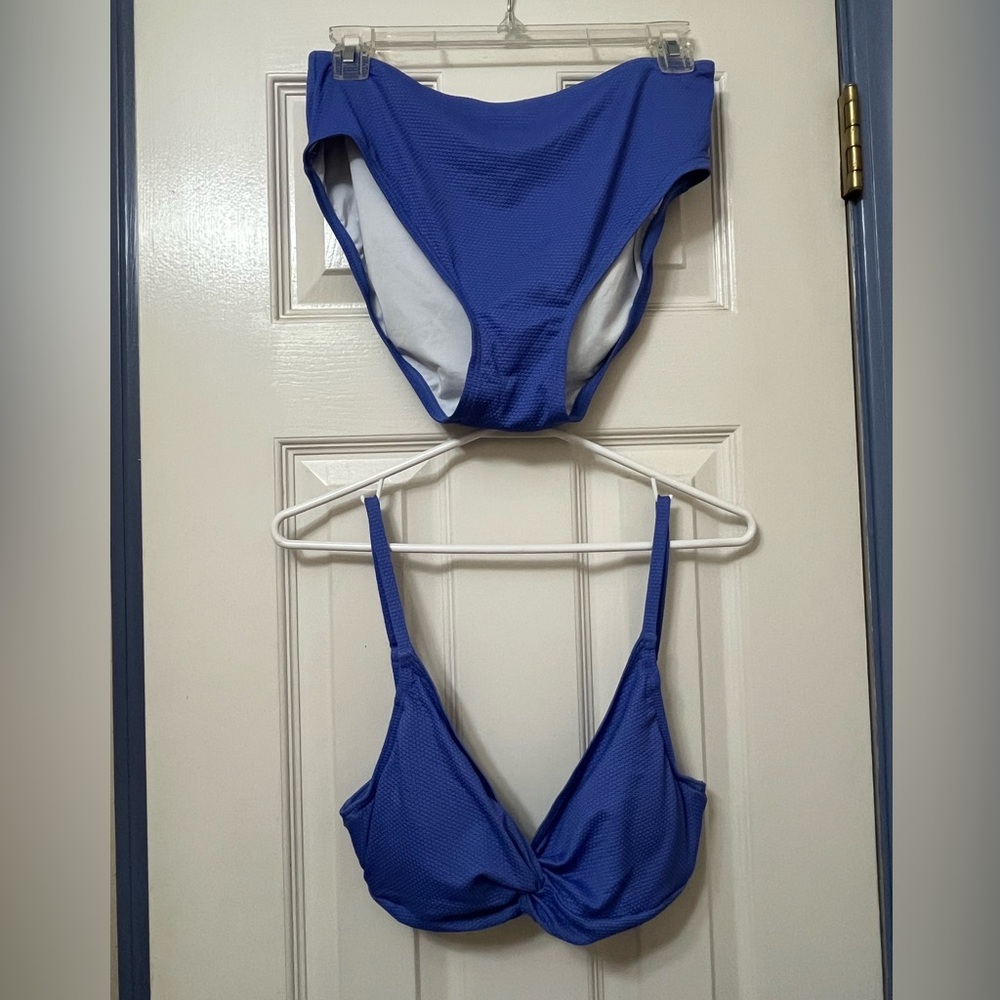 LOFT Beach Women’s Blue 2-pc Bathing Suit, Size M